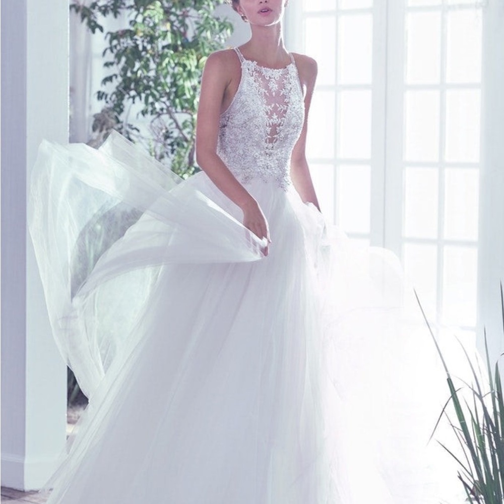 Maggie Sottero Ivory Halter Sleeveless Wedding Gown